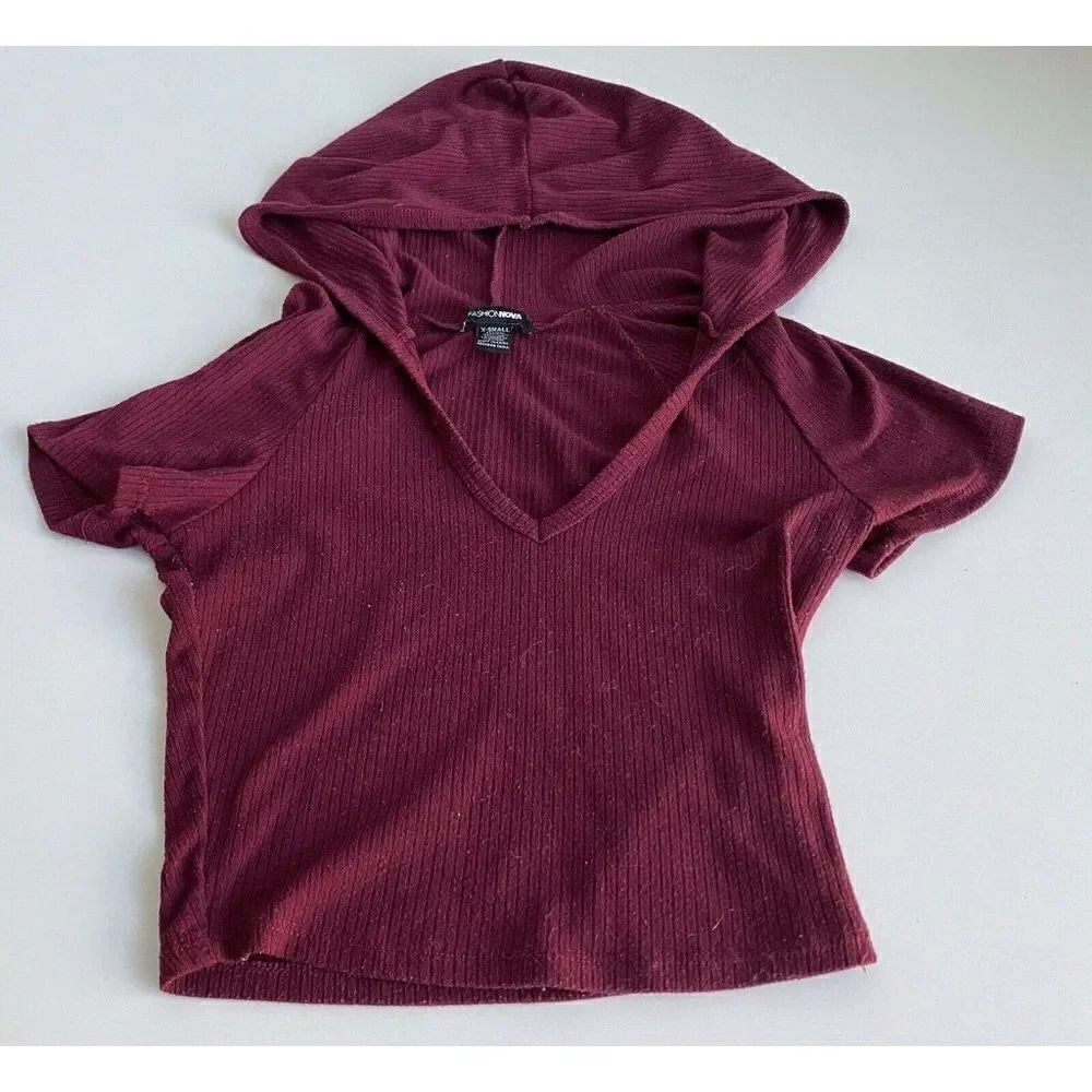 FASHION NOVA Crop Top Short‎ Sleeve Hoodie Shirt Sz XS Maroon Check Pictures